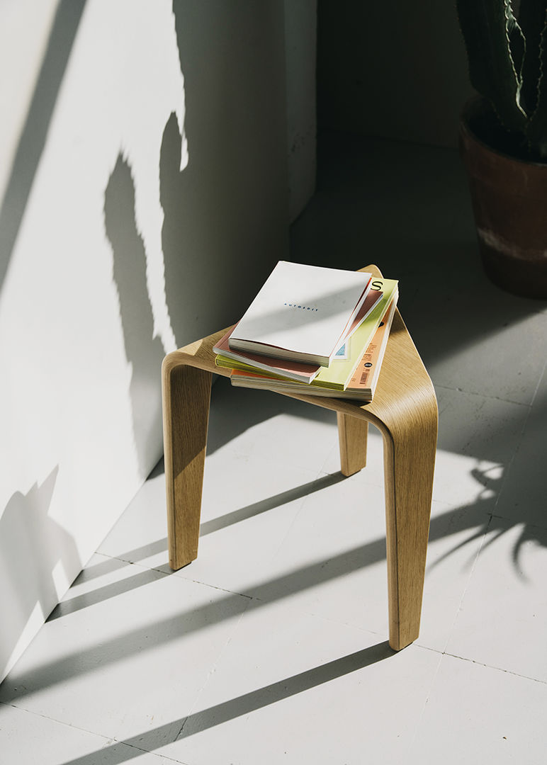 华体会体育官方在线官网 - 桌几|茶几/边几|办公家具|华体会体育官方在线官网家具|Ply 角几/茶几/咖啡桌